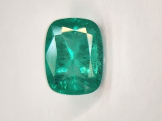 8.1x6.1 MM Emerald Genuine Cushion